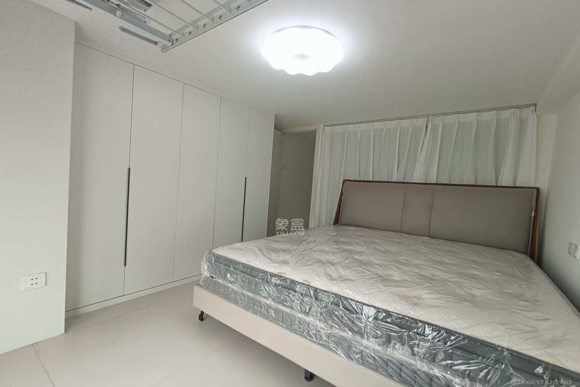 卓越伊景寓  2室1厅1卫   2400.00元/月室内图
