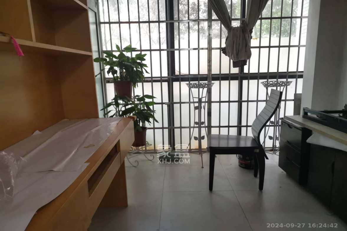 华银天际  2室2厅2卫    1800.0元/月室内图