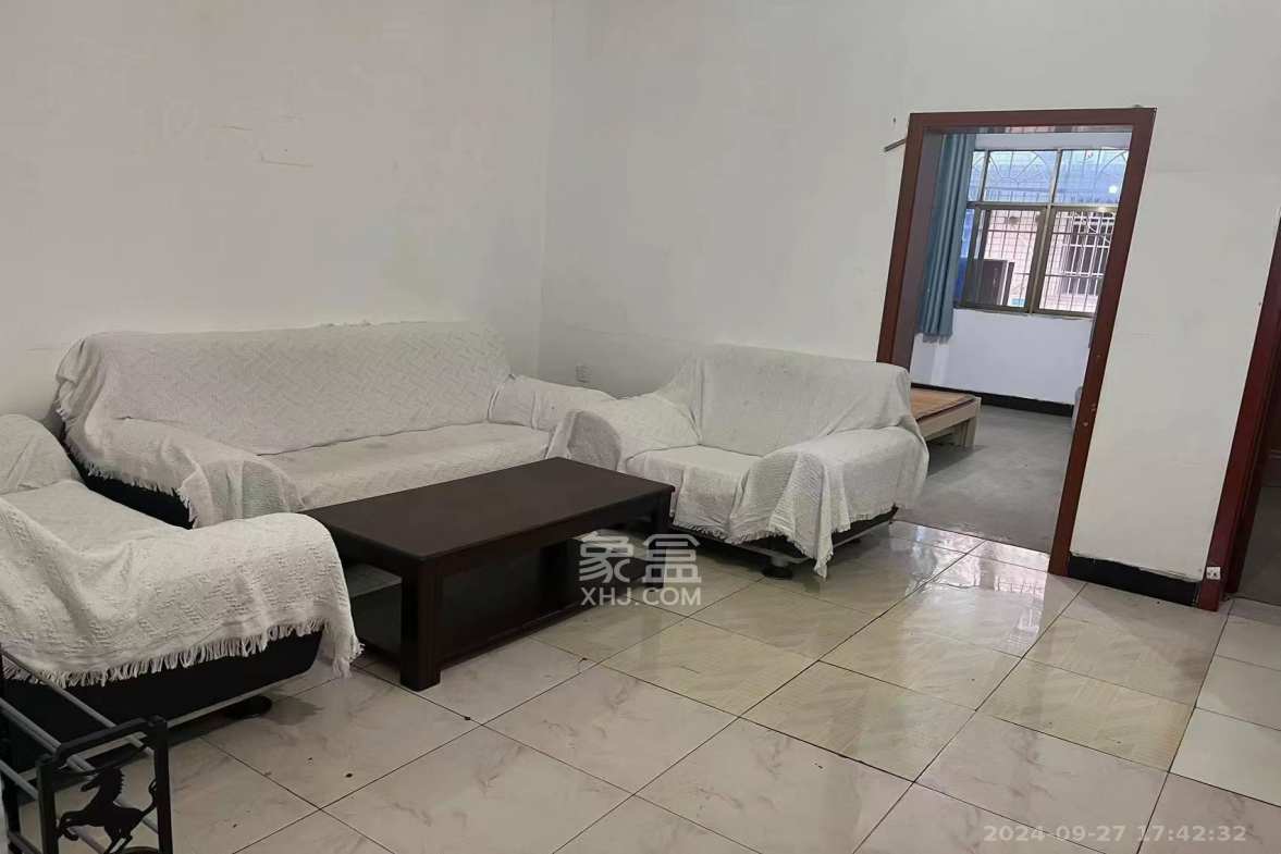 龙蟠小区  1室1厅1卫   2000.00元/月室内图1