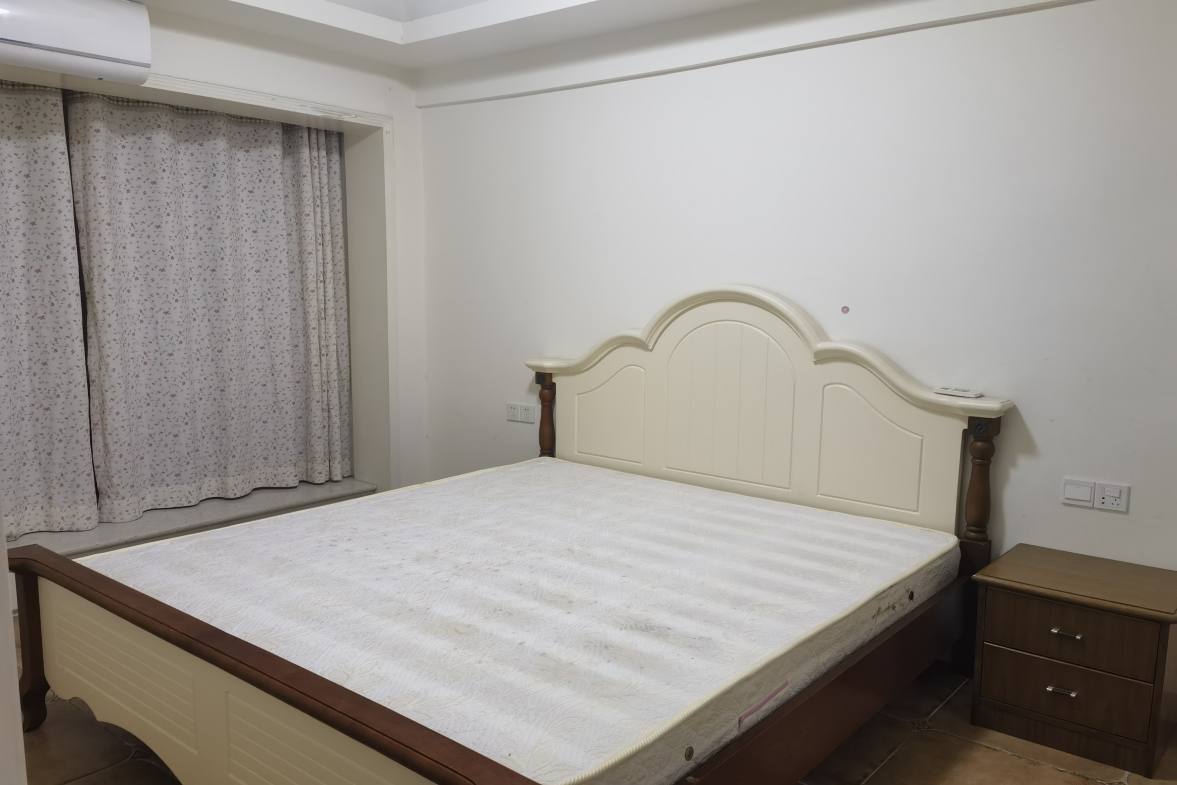 吉泰领寓 1室1厅1卫 1000.0元/月 吉泰领寓 1室1厅1卫 1000.0元/月室内图