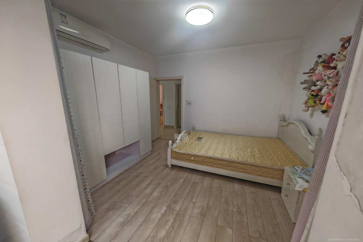 美林景园  3室2厅1卫   3800.00元/月室内图