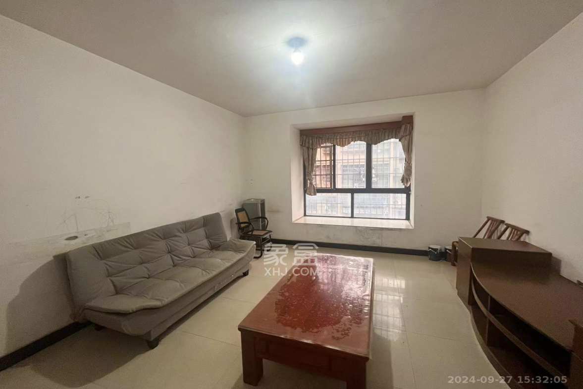 合丰安置小区  2室2厅1卫    1600.0元/月室内图1