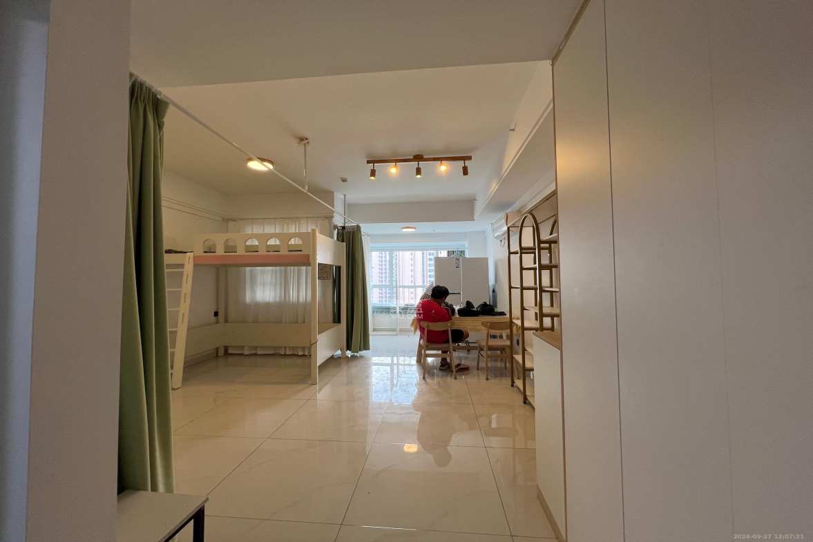 中建嘉和城  1室1厅1卫   2000.00元/月室内图