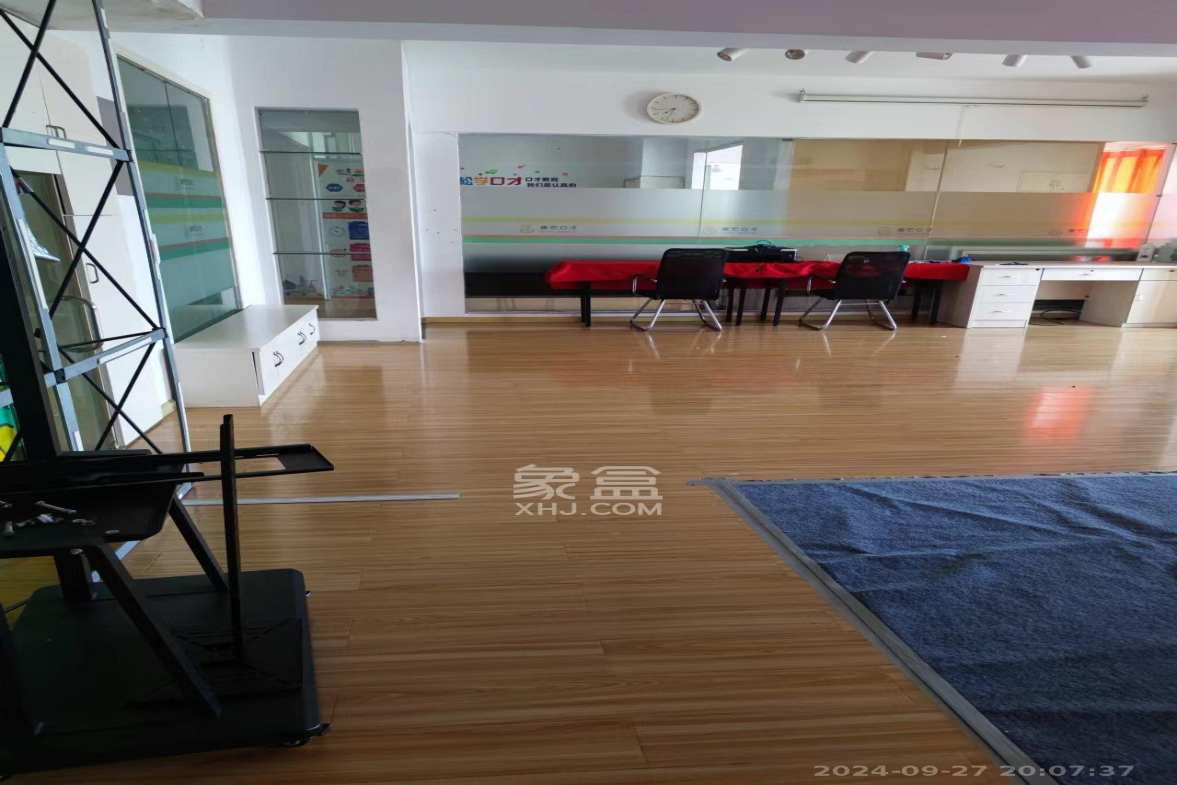 楚天家园  1室1厅1卫   1300.00元/月室内图