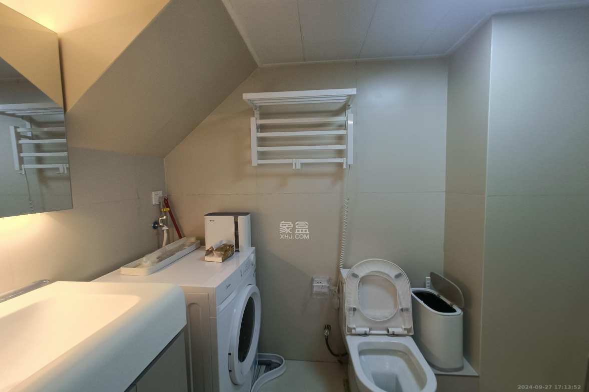 卓越伊景寓  2室1厅1卫   2400.00元/月室内图