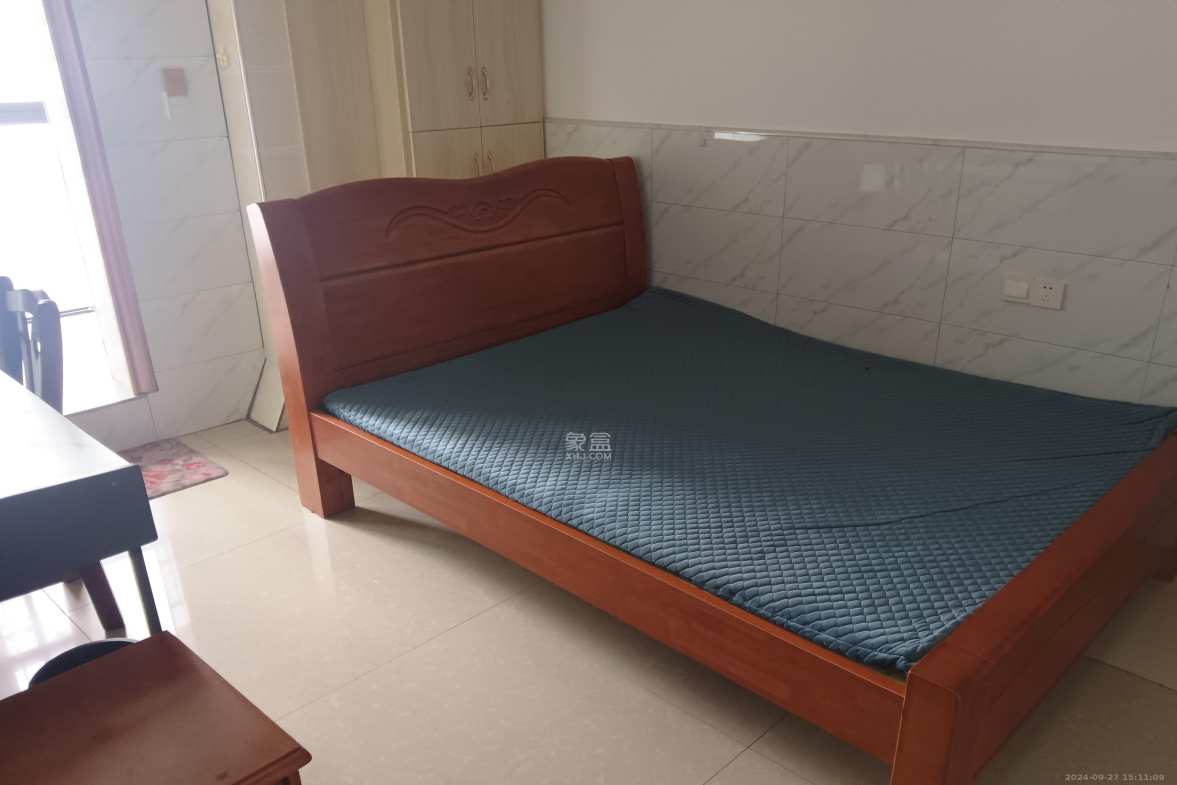柏家塘小区  1室1厅1卫   1100.00元/月室内图