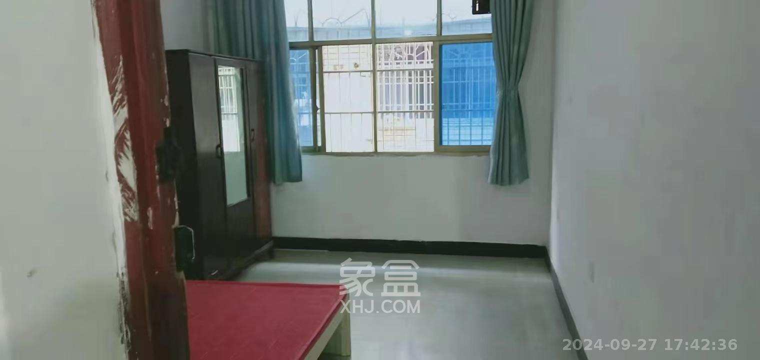 龙蟠小区  1室1厅1卫   2000.00元/月室内图