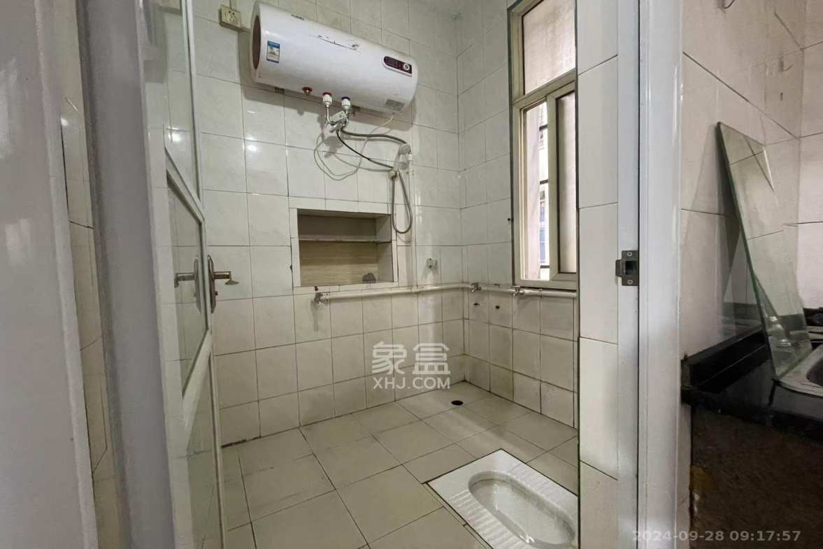 星沙一区 1室1厅1卫 1500.0元/月 星沙一区 1室1厅1卫 1500.0元/月室内图