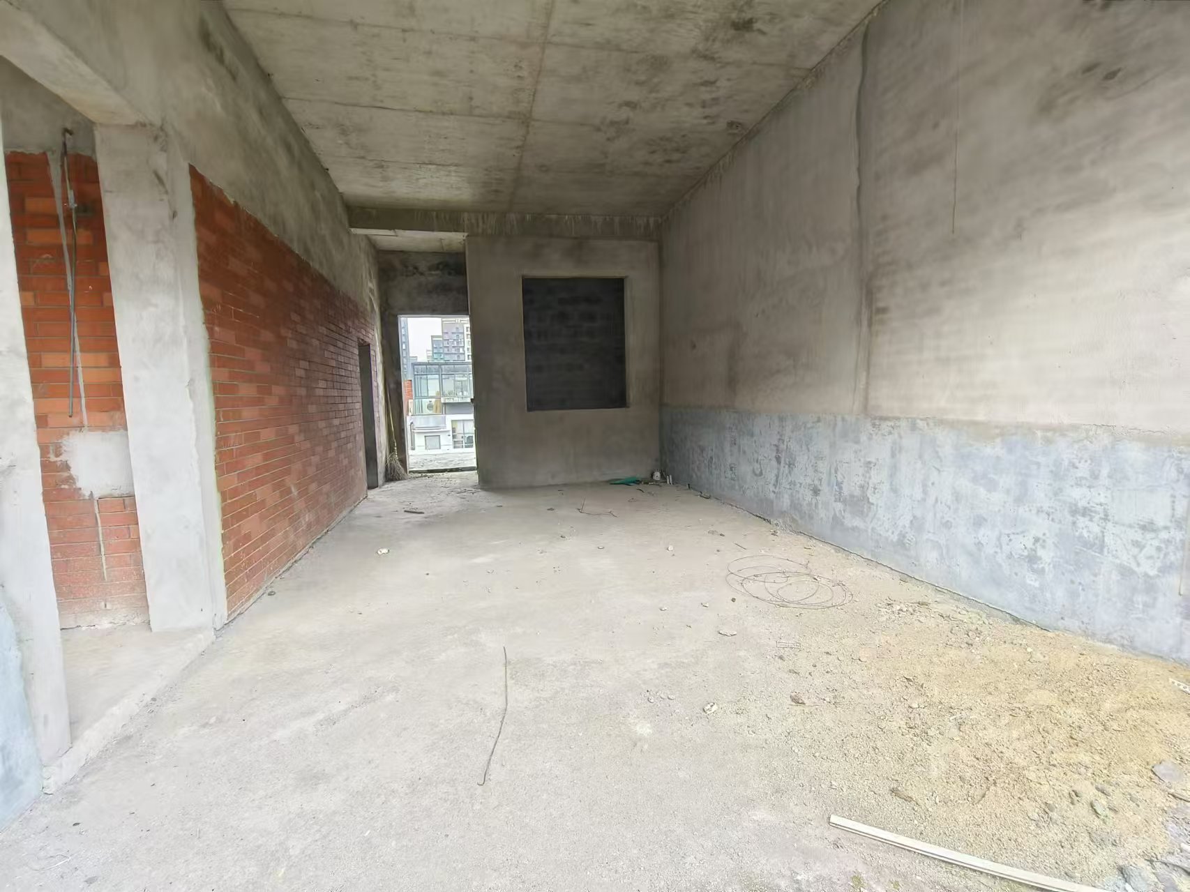 会龙山溪谷别墅  5室3厅4卫    135.0万