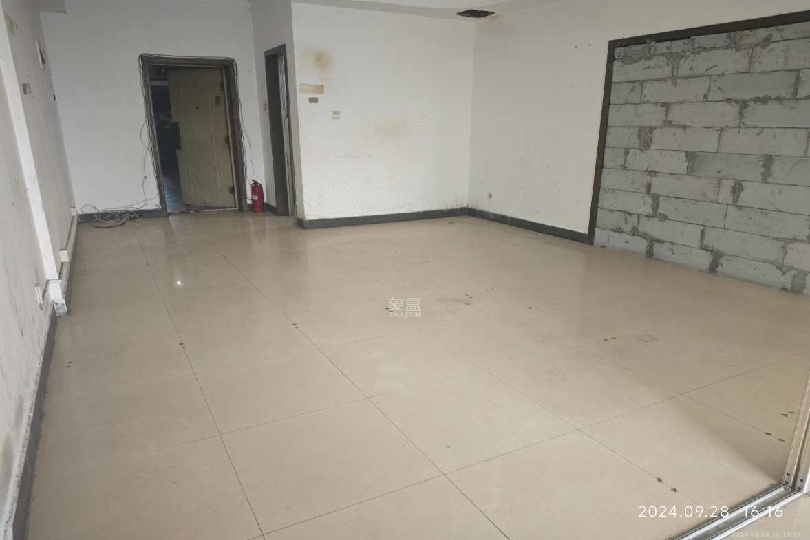 日出东方  1室1厅1卫   2500.00元/月室内图1