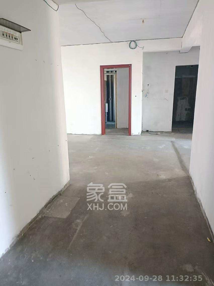 山语城三期  3室2厅2卫   1000.00元/月室内图