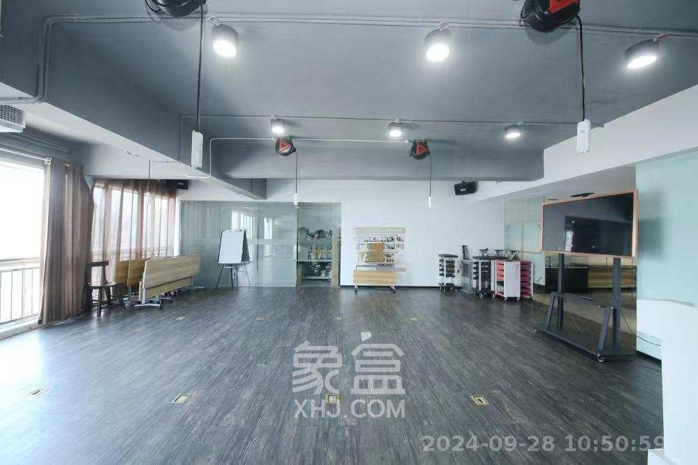 上城金都  4室2厅3卫   12000.00元/月室内图
