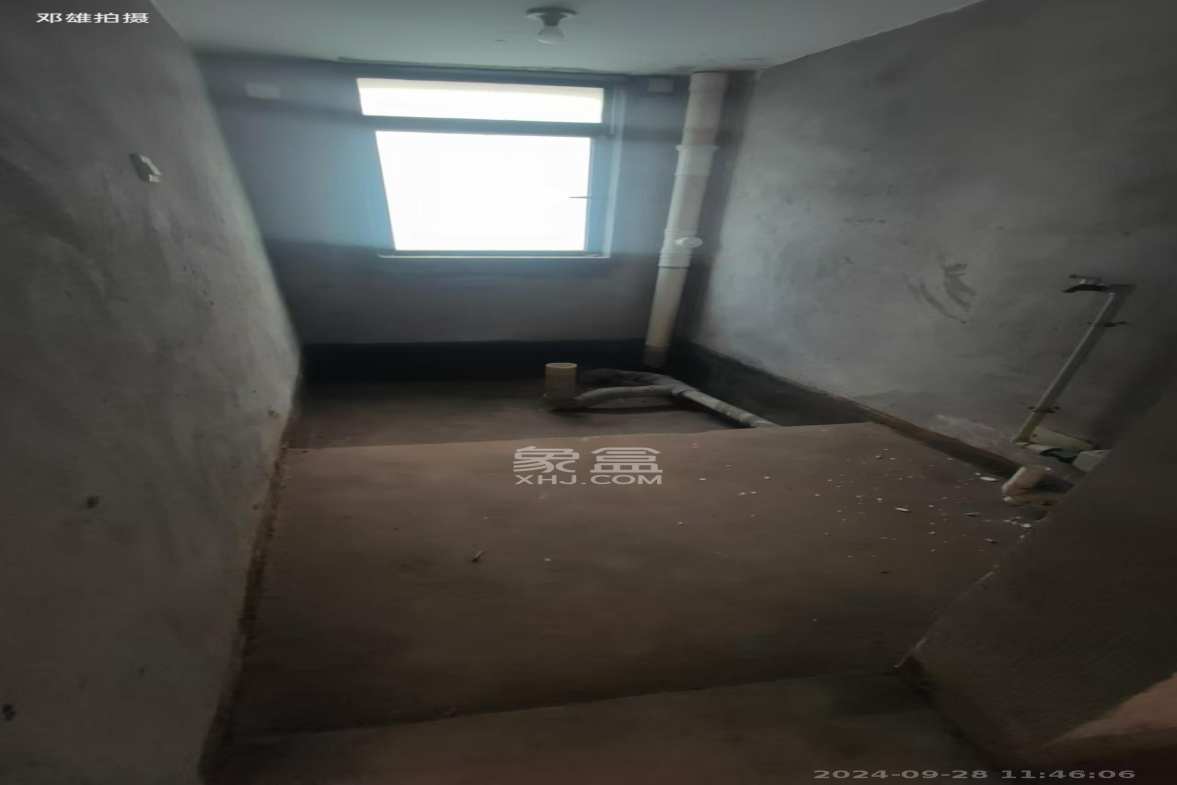 八方小区D区  4室2厅2卫    4000.0元/月 八方小区D区  4室2厅2卫    4000.0元/月室内图