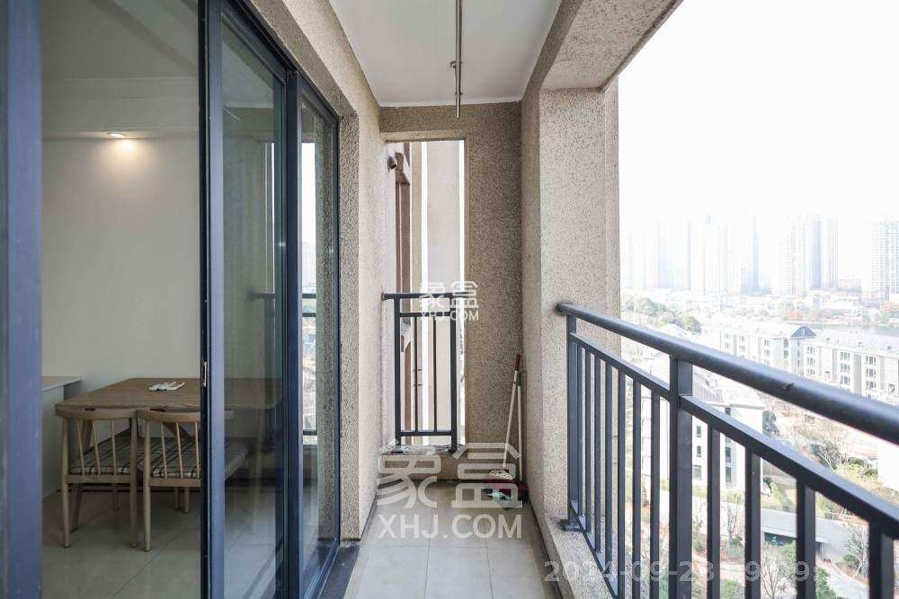 中海梅溪湖壹号  3室2厅2卫   2800.00元/月室内图