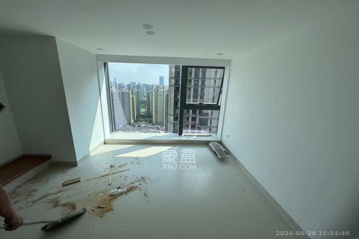 卓越中寰  2室1厅1卫    2800.0元/月室内图