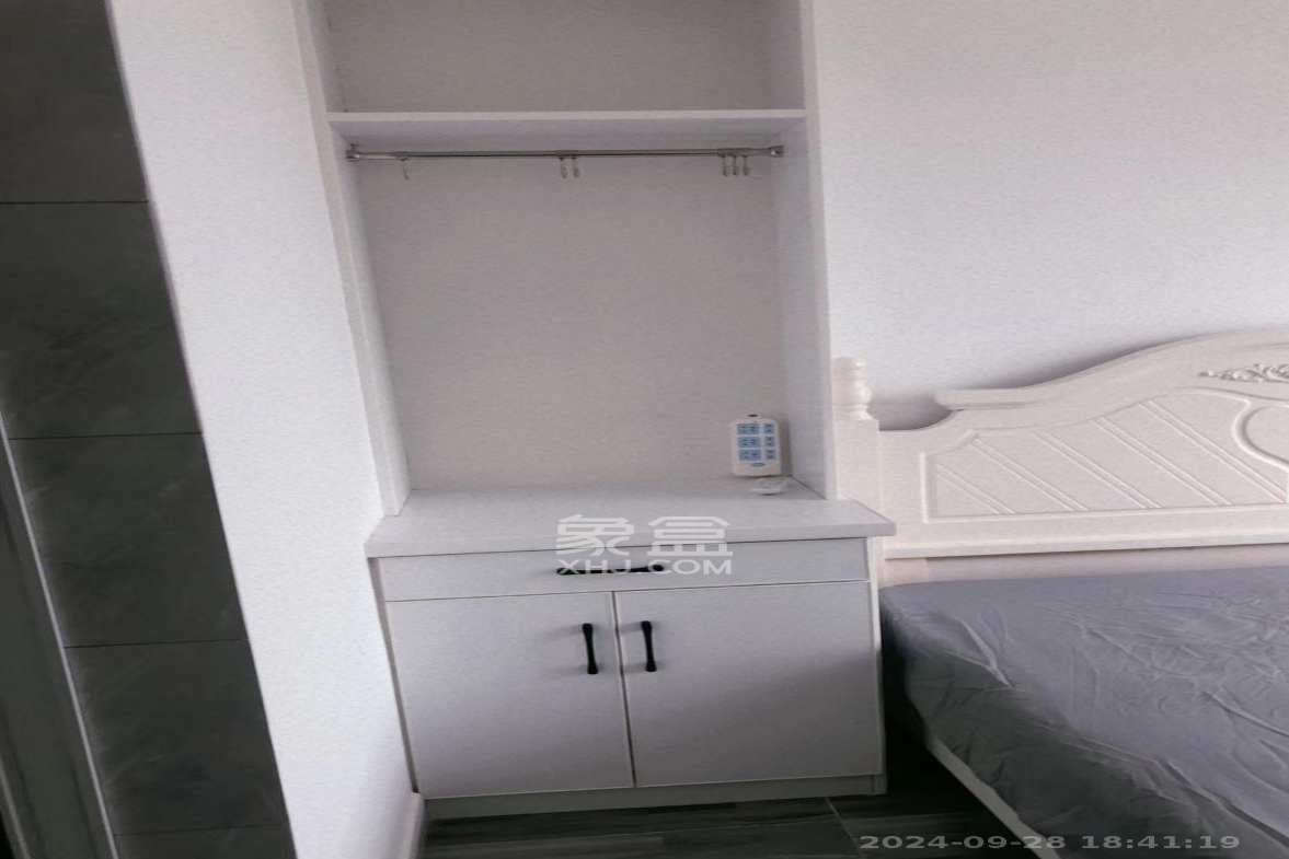 好莱城(弘德西街) 1室1厅1卫 1300.0元/月 好莱城(弘德西街) 1室1厅1卫 1300.0元/月室内图