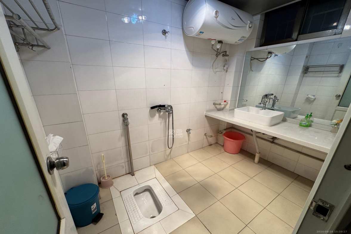 金盆公寓 1室2厅1卫 2200.0元/月 金盆公寓 1室2厅1卫 2200.0元/月室内图