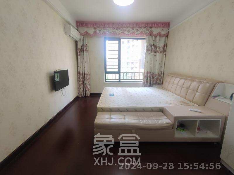 中海国际三期  3室2厅1卫   2300.00元/月室内图