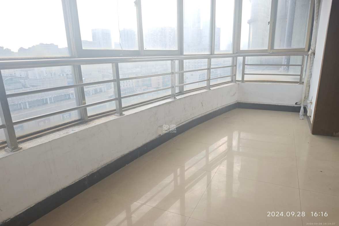 日出东方  1室1厅1卫   2500.00元/月室内图