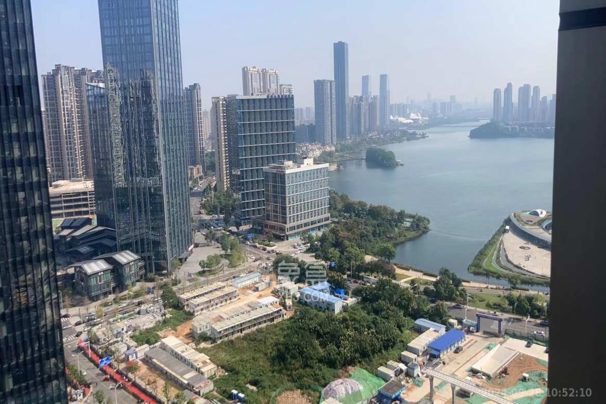 正荣梅溪紫阙台  4室1厅3卫   12000.00元/月室内图
