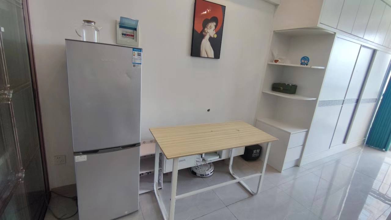 康城上品  1室1厅1卫   1100.00元/月室内图