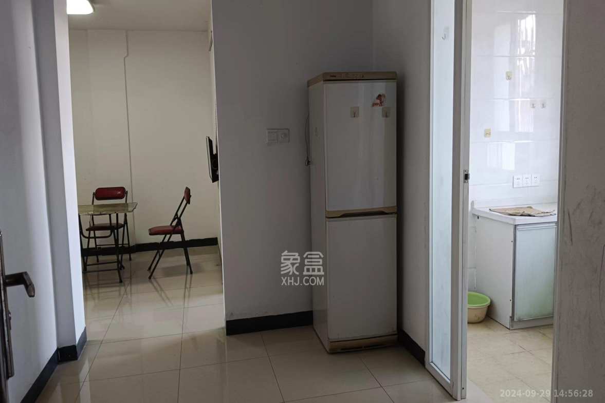 拐角楼  2室2厅1卫   700.00元/月室内图