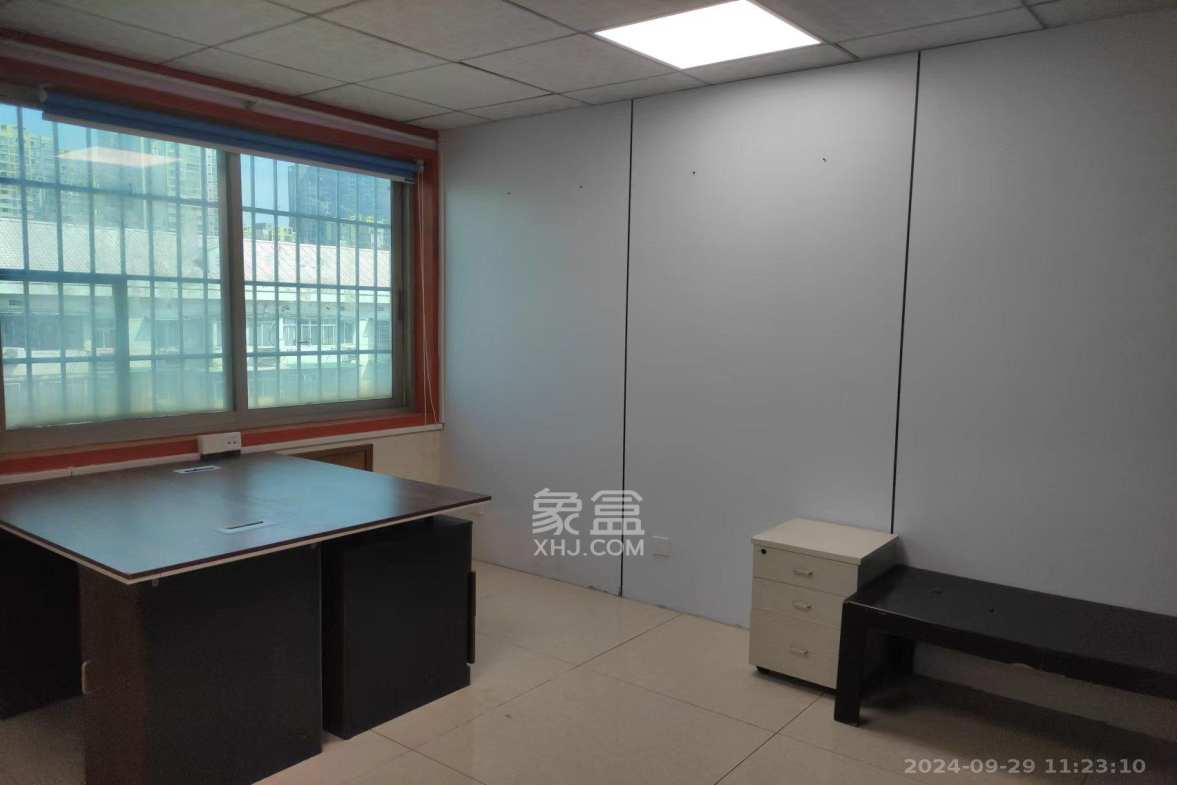 鸿园小区  1室1厅1卫    5000.0元/月室内图