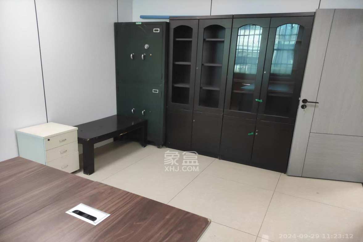 鸿园小区  1室1厅1卫    5000.0元/月室内图