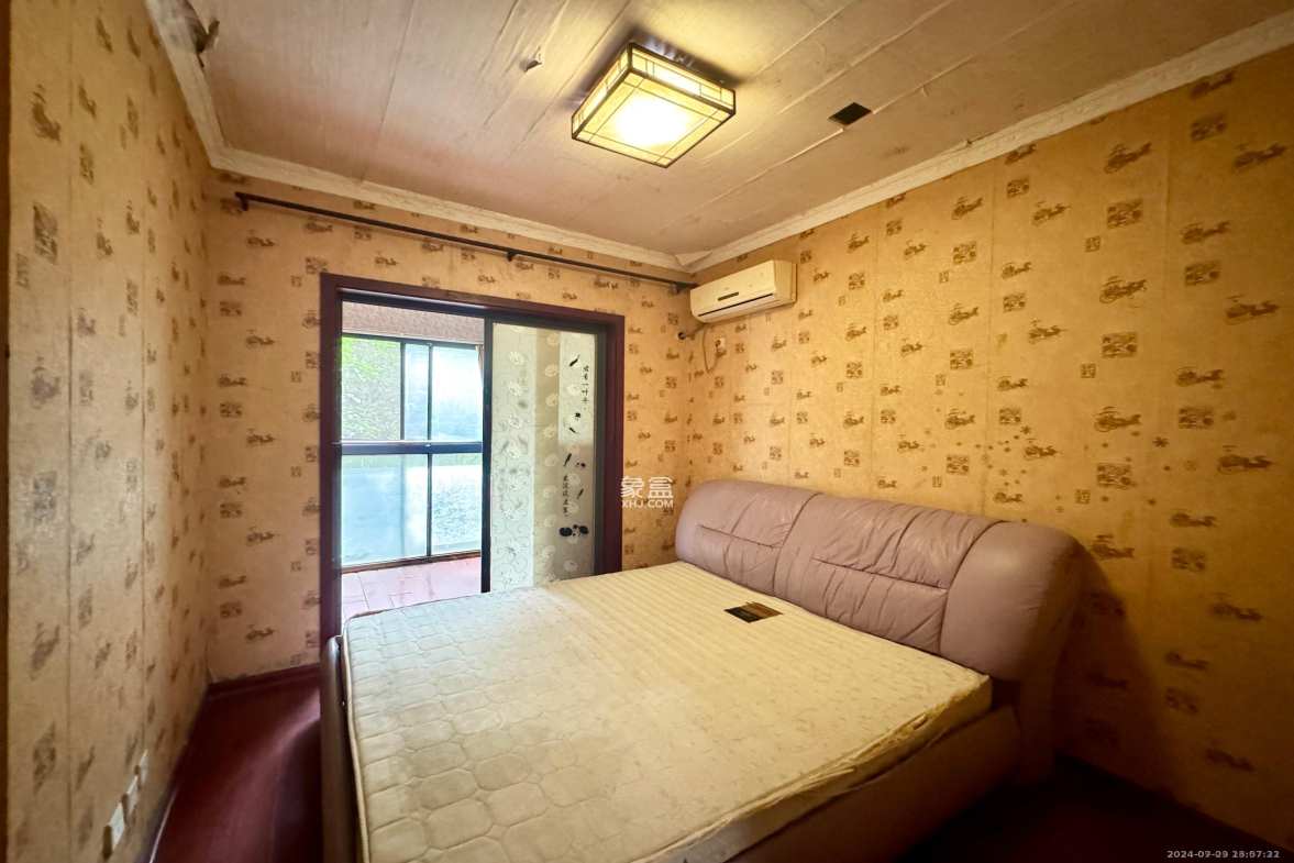 恒基凯旋门一二期  3室2厅2卫   2100.00元/月室内图1