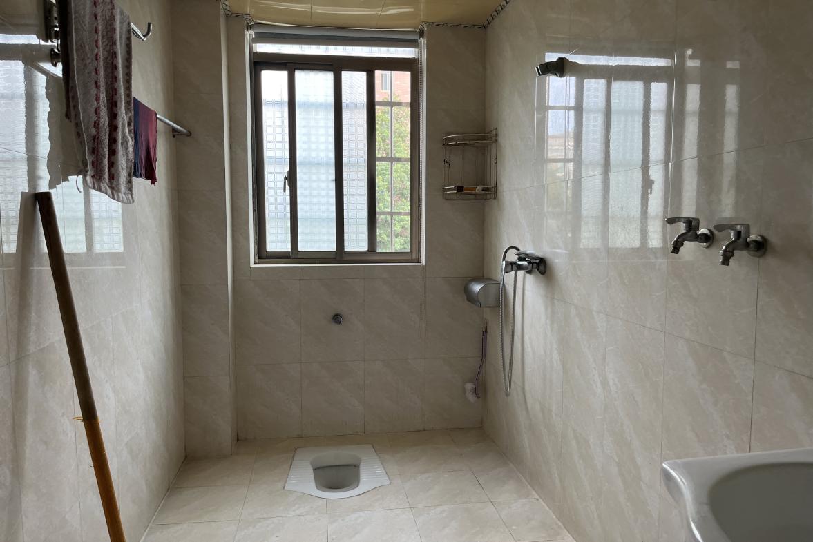 梓怡华盛家园  2室2厅1卫    48.8万 梓怡华盛家园  2室2厅1卫    48.8万客厅