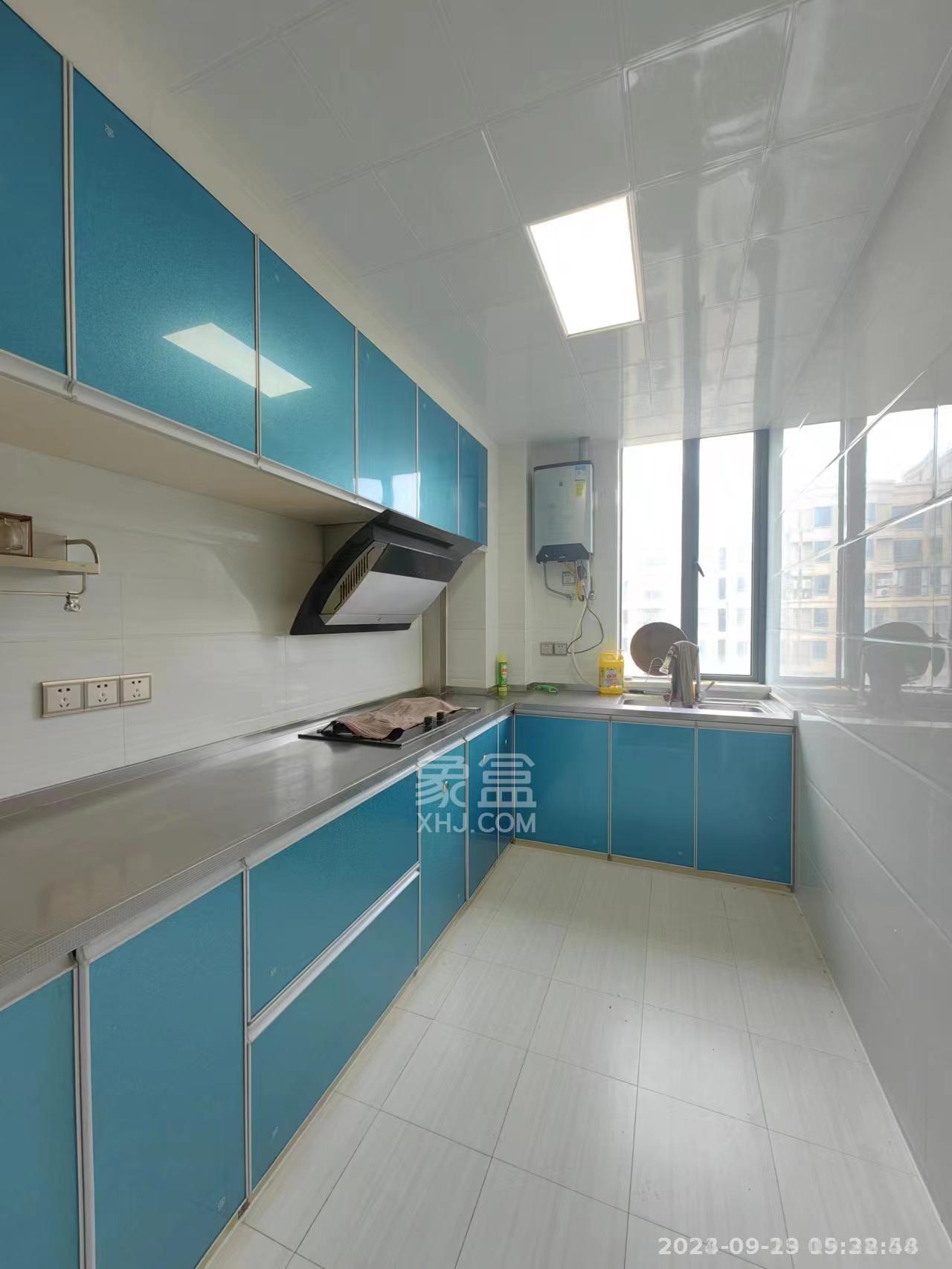 泰山公馆  3室1厅2卫    2200.0元/月 泰山公馆  3室1厅2卫    2200.0元/月