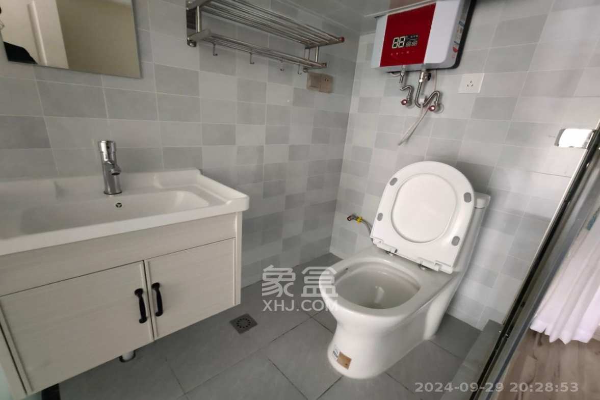 弘坤云寓  1室1厅1卫   2100.00元/月室内图