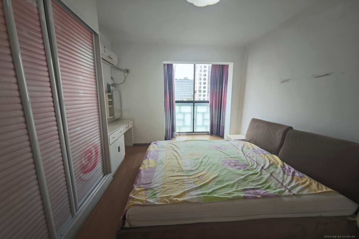 西子湖畔沃府  3室2厅2卫   2600.00元/月室内图