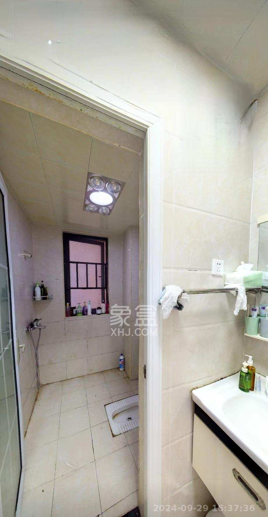 阳光城尚东湾青云苑  3室2厅1卫   2300.00元/月室内图