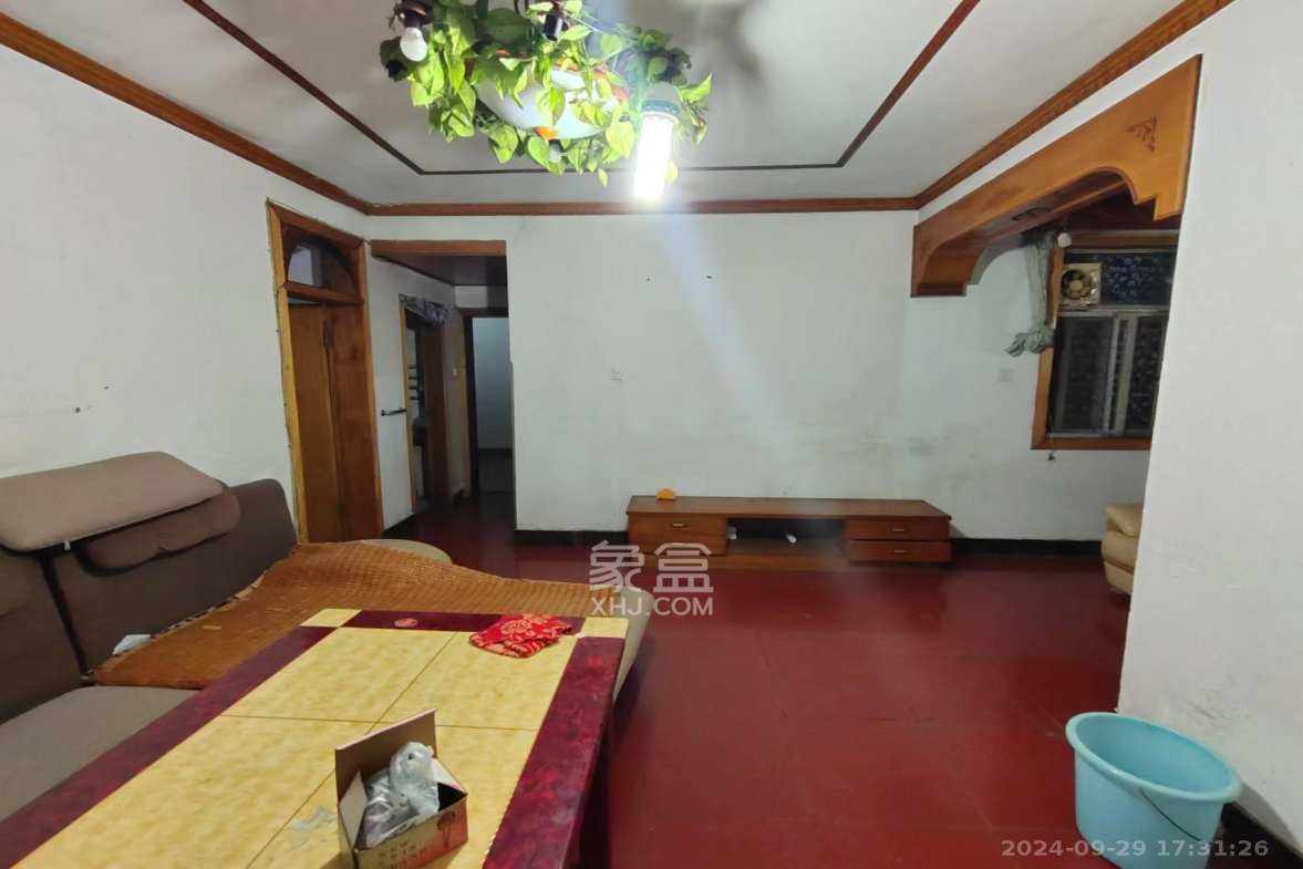 长铁高层  3室1厅0卫   1800.00元/月室内图