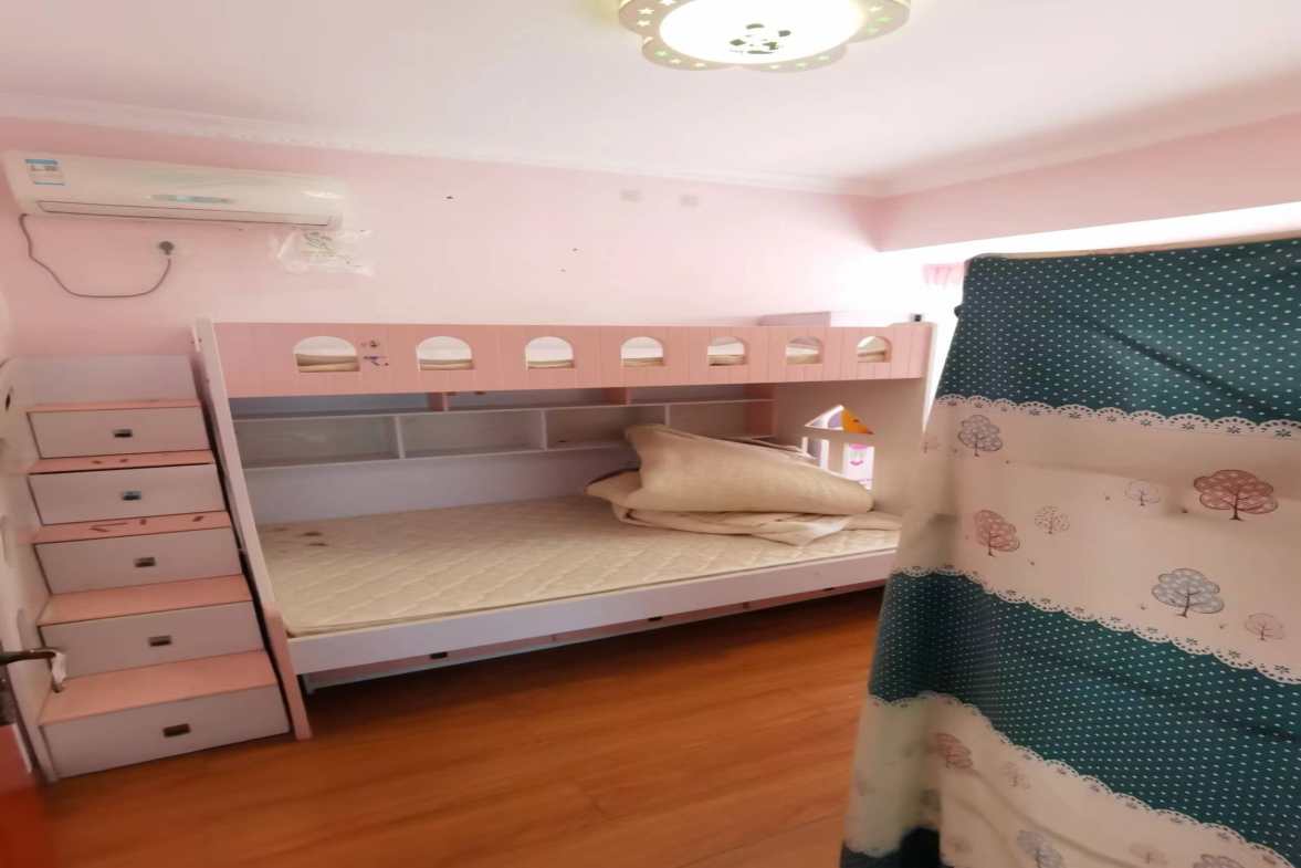 雄森国际  3室2厅2卫   1800.00元/月室内图