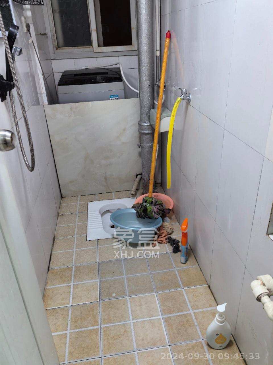 红花坡社区  2室1厅1卫   1400.00元/月室内图