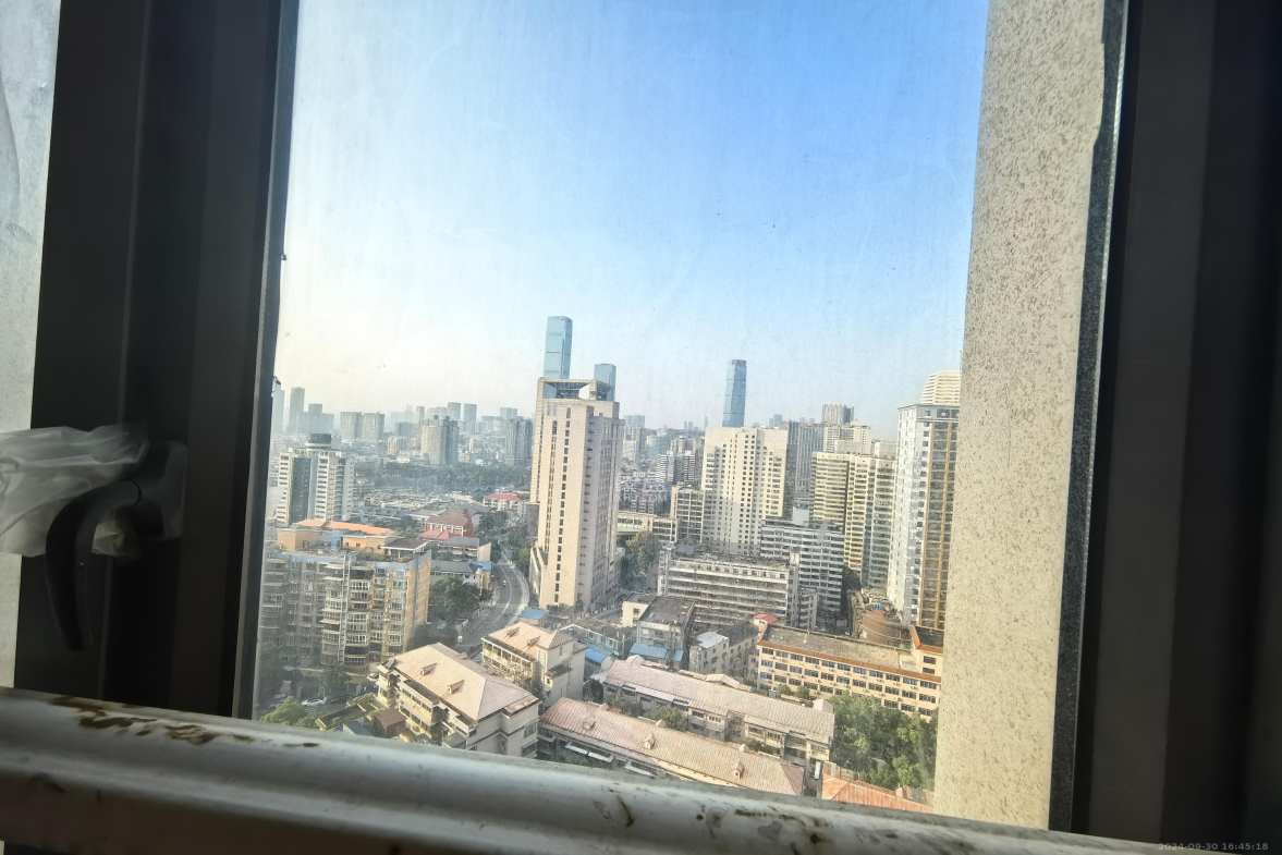 摩天一号  1室1厅1卫   1800.00元/月室内图1