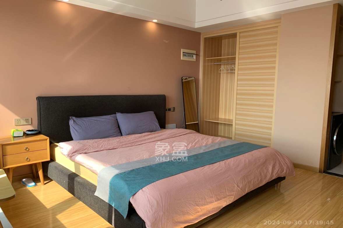 众东国际 1室1厅1卫 2200.0元/月 众东国际 1室1厅1卫 2200.0元/月室内图