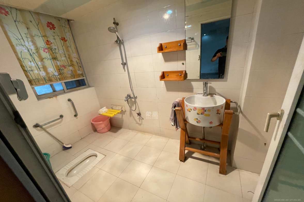 新世纪家园  3室2厅2卫    2800.0元/月 新世纪家园  3室2厅2卫    2800.0元/月室内图