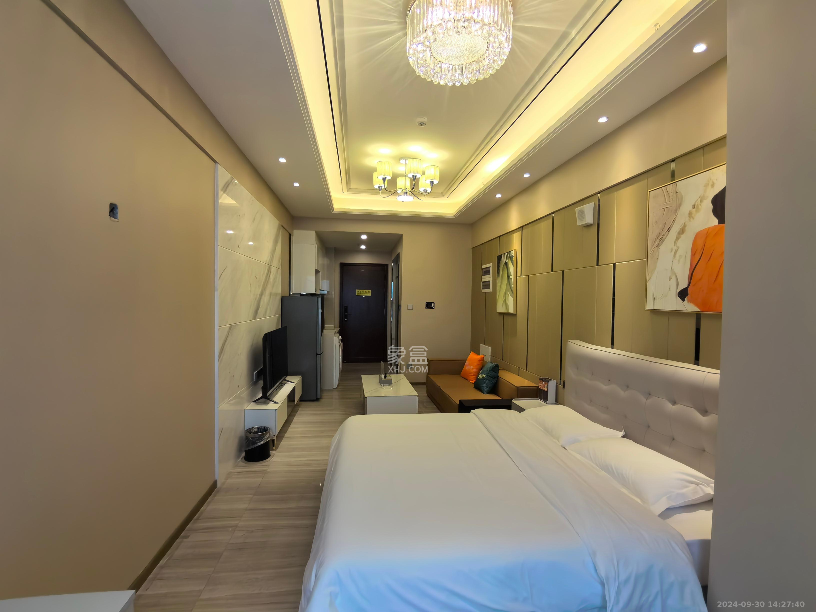 恒大誉府（融誉商业中心）  1室1厅1卫    1800.0元/月