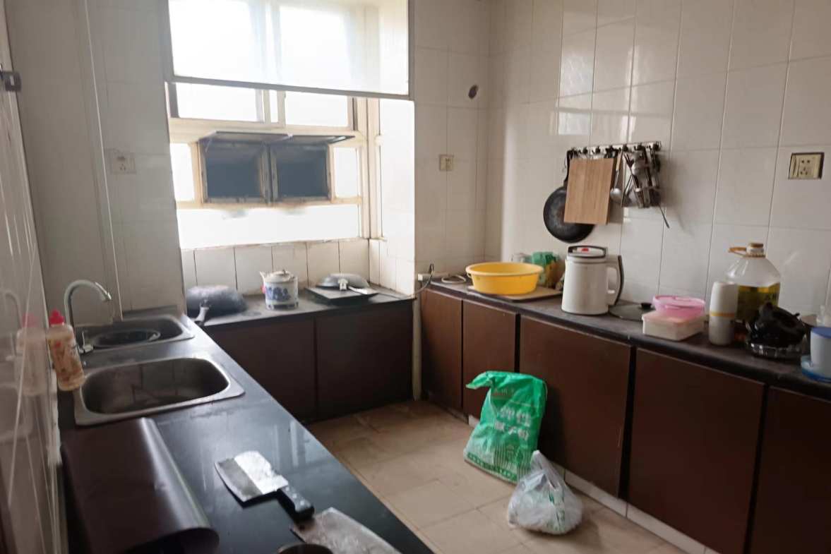 碧翠园石油住宅小区  3室2厅2卫   48.00万室内图