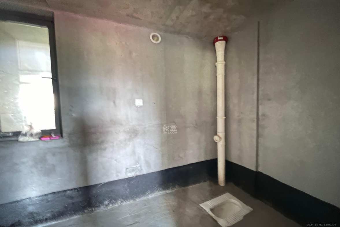 中交中央公园D5区  3室2厅2卫   1600.00元/月室内图