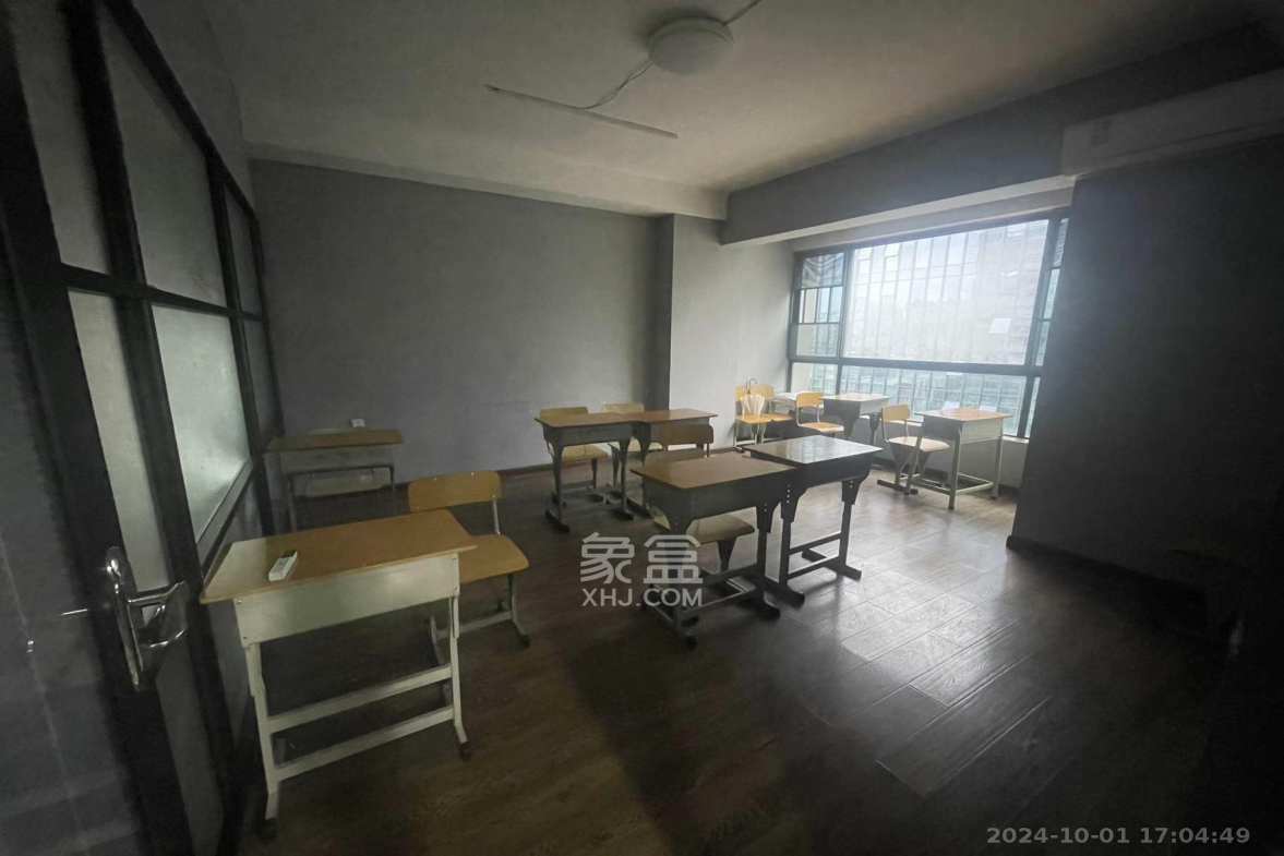 标志商务中心  1室1厅1卫   5000.00元/月室内图