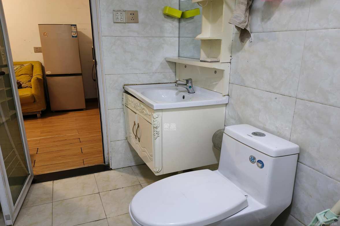 旭辉御府  1室1厅1卫   1800.00元/月户型图