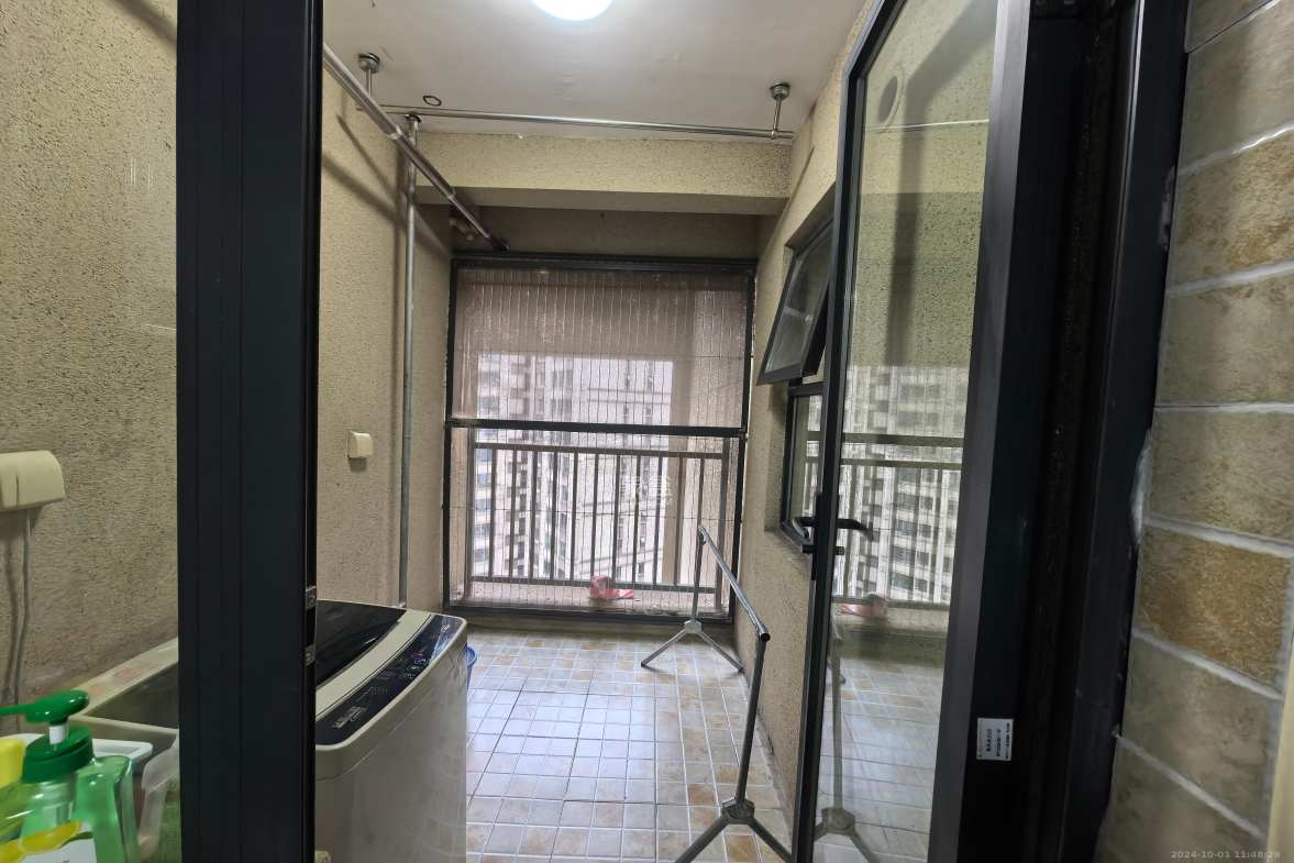中海梅溪湖壹号  3室2厅1卫   2600.00元/月室内图