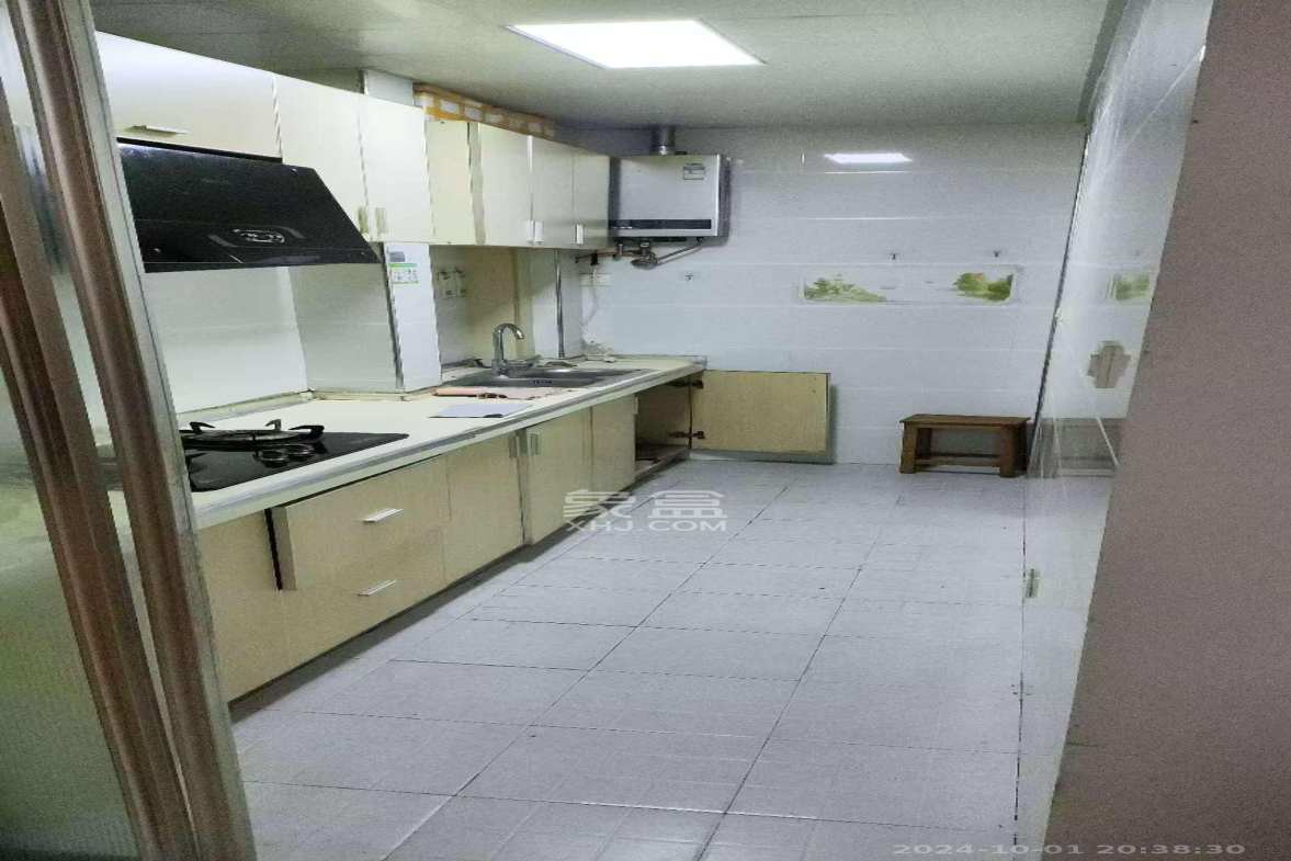 保利麓谷林语D区  2室1厅1卫    2200.0元/月室内图