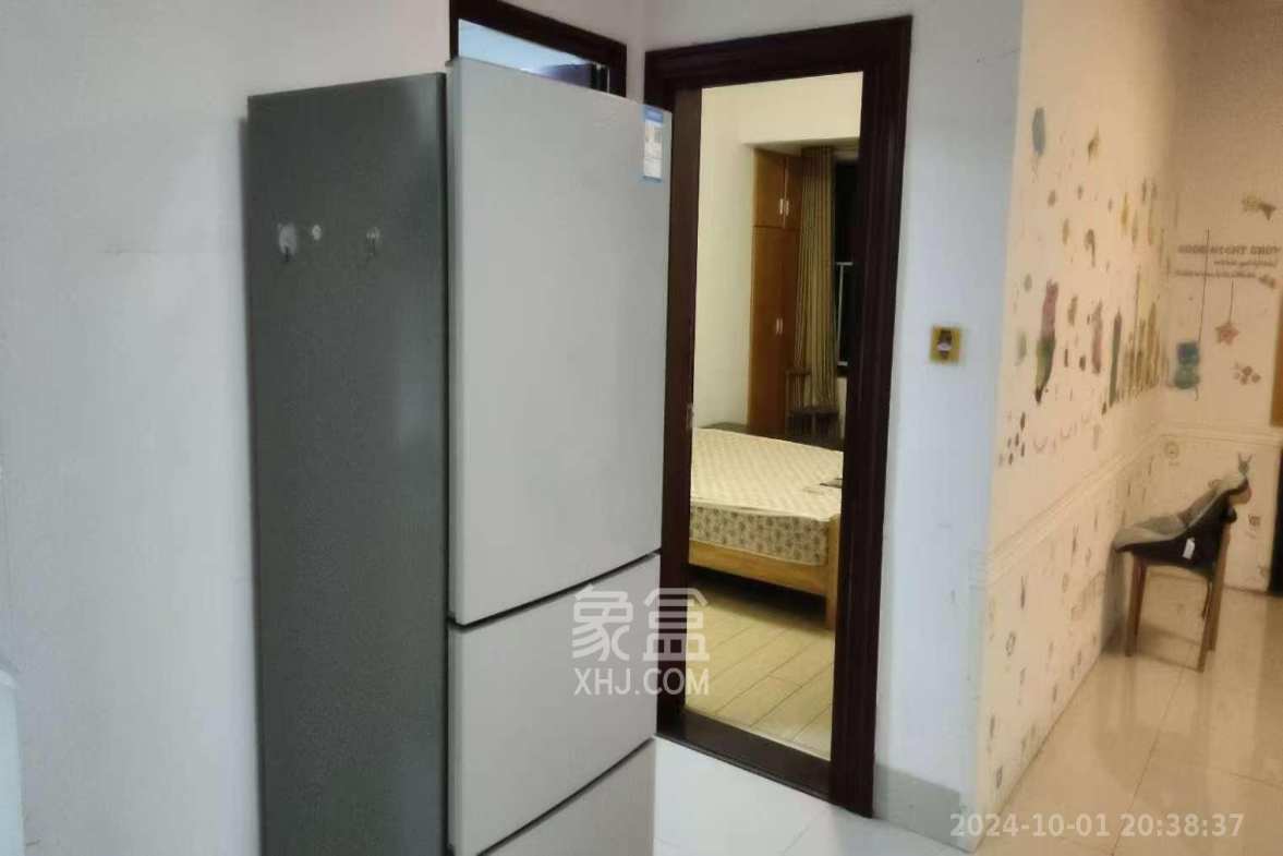 保利麓谷林语D区  2室1厅1卫    2200.0元/月室内图