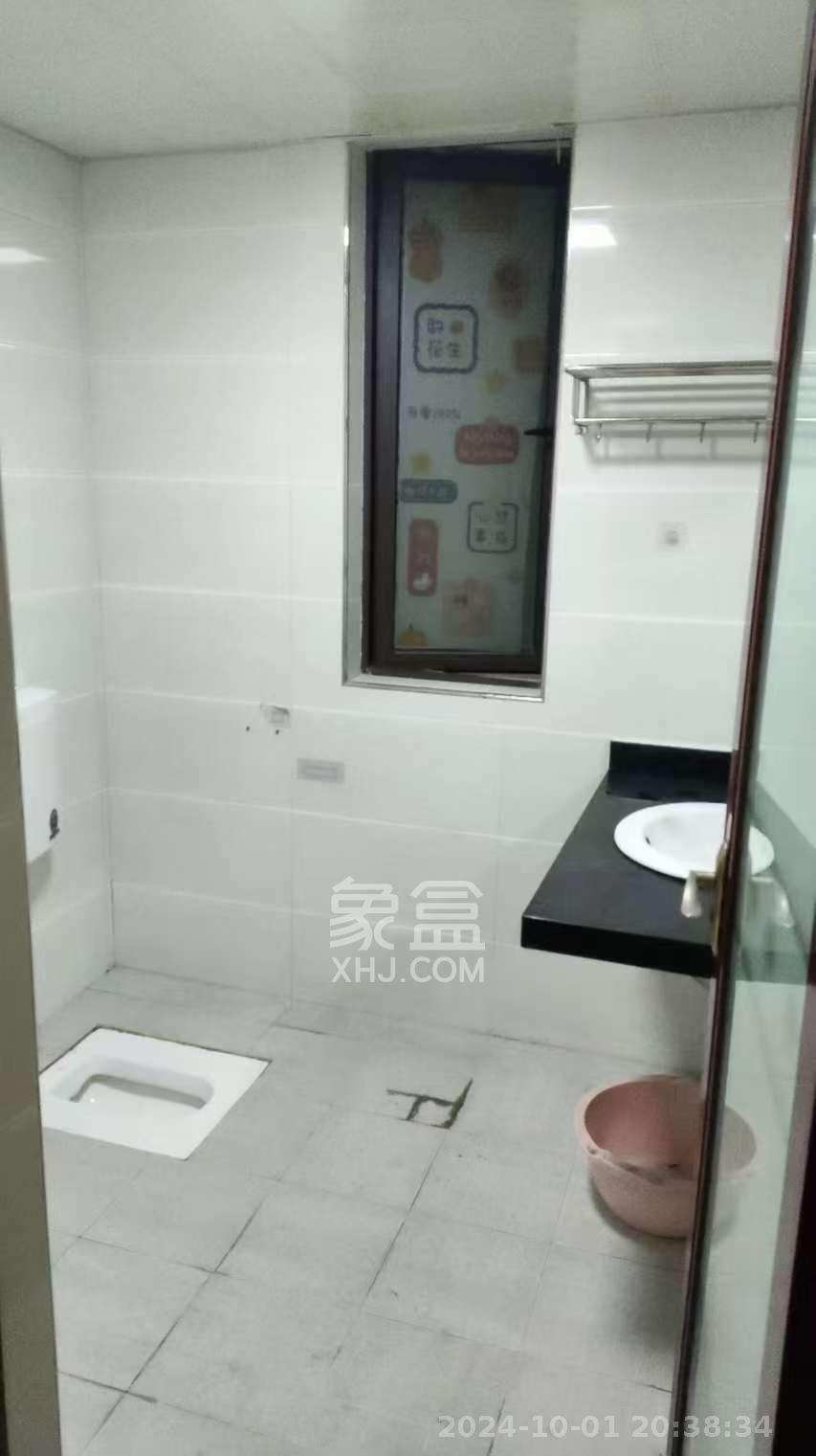 保利麓谷林语D区  2室1厅1卫    2200.0元/月室内图