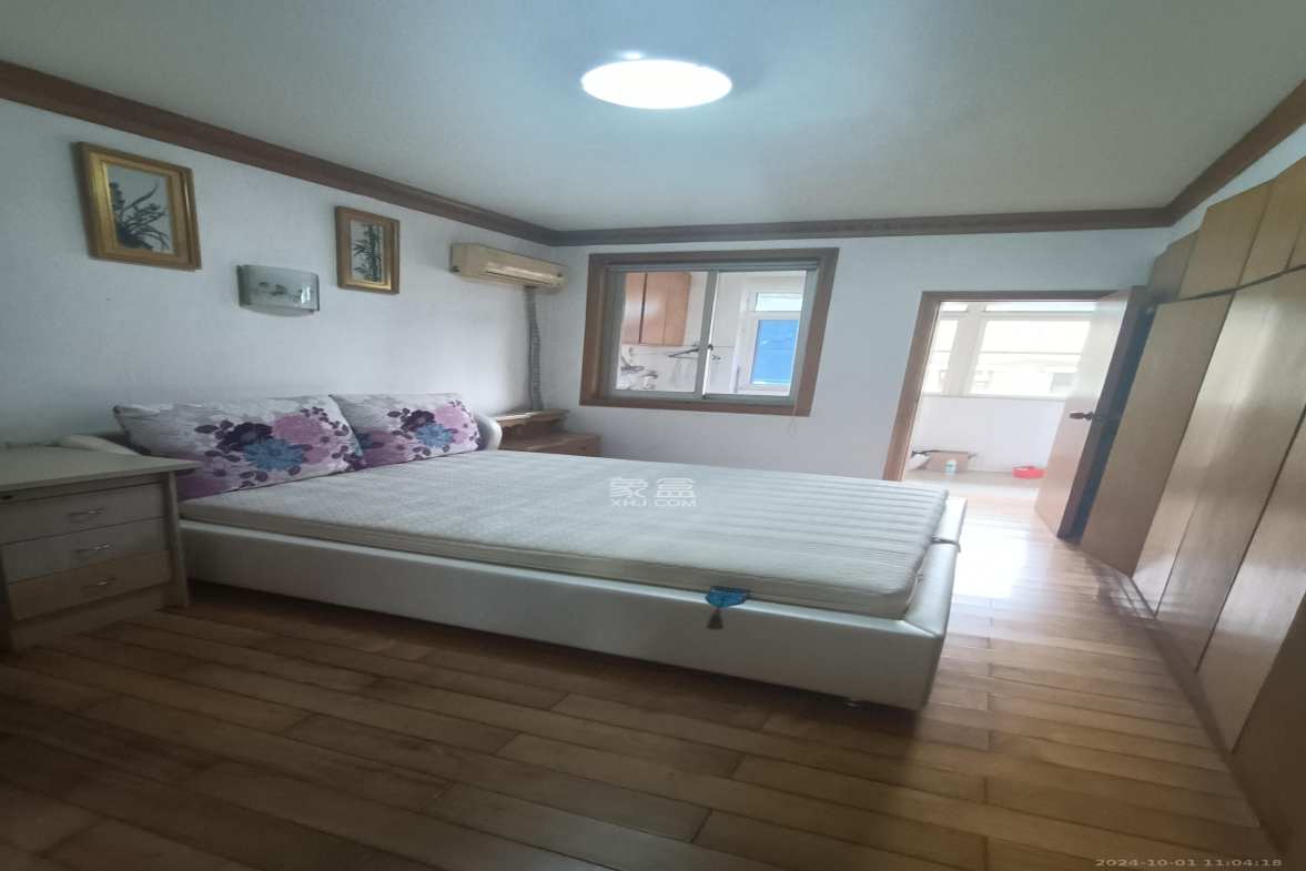 二十一中宿舍  1室2厅1卫   2300.00元/月室内图